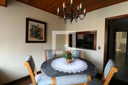 Casa à venda com 4 quartos, 1050m² em Campestre, Santo André