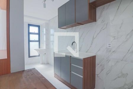 Cozinha e Área de Serviço de apartamento à venda com 2 quartos, 46m² em Jardim Ester, São Paulo