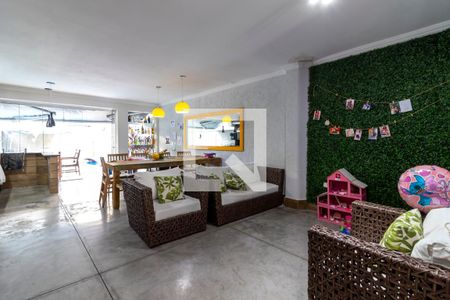 Sala de Estar de casa à venda com 3 quartos, 260m² em Vila Mariza Mazzei, São Paulo