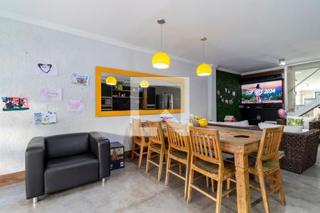 Sala de Jantar de casa à venda com 3 quartos, 260m² em Vila Mariza Mazzei, São Paulo