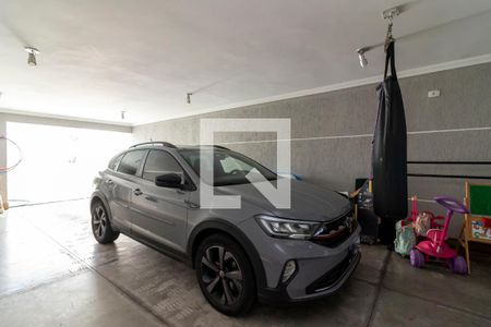 Garagem de casa à venda com 3 quartos, 260m² em Vila Mariza Mazzei, São Paulo