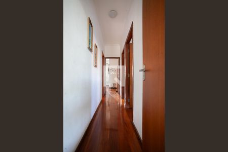 Corredor de casa à venda com 4 quartos, 303m² em União, Belo Horizonte