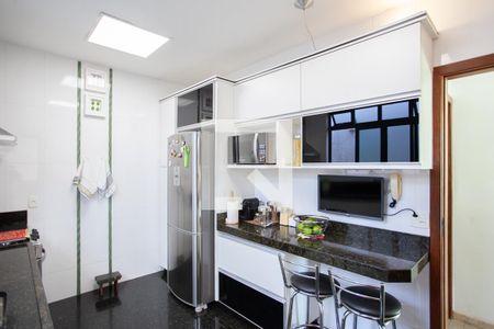 Cozinha de casa à venda com 4 quartos, 303m² em União, Belo Horizonte