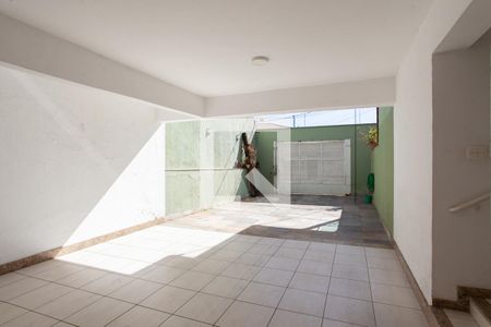 Garagem de casa à venda com 4 quartos, 303m² em União, Belo Horizonte