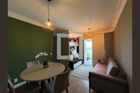 Sala de apartamento à venda com 3 quartos, 62m² em Vila Curuçá, Santo André