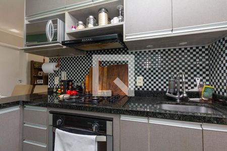 Cozinha de apartamento à venda com 2 quartos, 48m² em Jardim Santa Teresinha, São Paulo