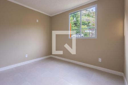 Quarto 1 de apartamento para alugar com 2 quartos, 53m² em Taquara, Rio de Janeiro