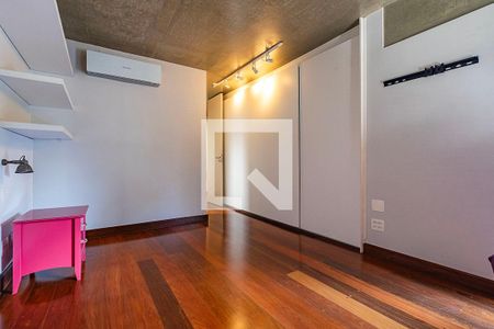 Suíte de apartamento à venda com 2 quartos, 142m² em Pinheiros, São Paulo
