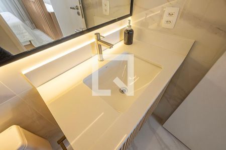 Banheiro de kitnet/studio para alugar com 1 quarto, 22m² em Pinheiros, São Paulo