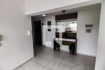 Hall de entrada de apartamento à venda com 2 quartos, 49m² em Vila Andrade, São Paulo