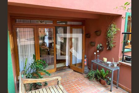 Casa à venda com 4 quartos, 450m² em Jardim Panorama, São Paulo