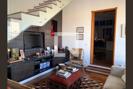 Casa à venda com 4 quartos, 450m² em Jardim Panorama, São Paulo