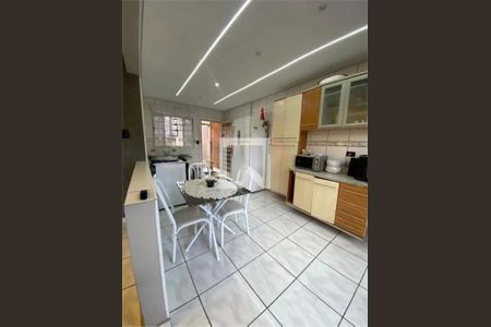 Casa à venda com 5 quartos, 174m² em Vila Danubio Azul, São Paulo