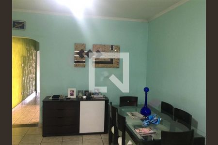 Casa à venda com 4 quartos, 350m² em Vila Carmosina, São Paulo