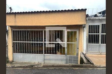 Casa à venda com 4 quartos, 350m² em Vila Carmosina, São Paulo