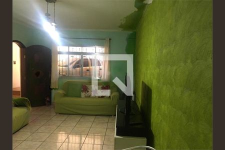 Casa à venda com 4 quartos, 350m² em Vila Carmosina, São Paulo