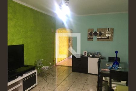 Casa à venda com 4 quartos, 350m² em Vila Carmosina, São Paulo