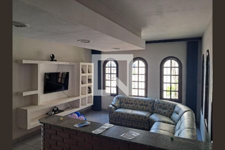 Casa à venda com 3 quartos, 252m² em Jardim Marek, Santo André