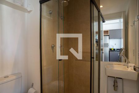 Banheiro de kitnet/studio para alugar com 1 quarto, 18m² em Bela Vista, São Paulo