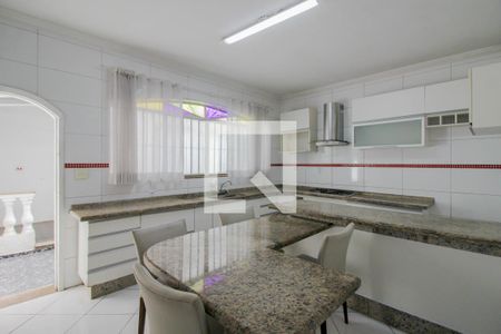 Cozinha de casa para alugar com 3 quartos, 200m² em Vila Zamataro, Guarulhos