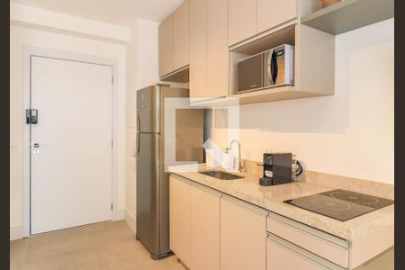Cozinha de kitnet/studio para alugar com 1 quarto, 23m² em Jardim das Acacias, São Paulo