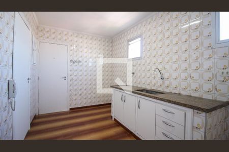 Cozinha de apartamento para alugar com 3 quartos, 100m² em Vila Celeste, São Paulo