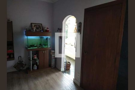 Sala de apartamento à venda com 2 quartos, 85m² em Vila Paraiso, Campinas