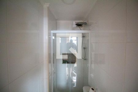Banheiro de serviço de apartamento à venda com 2 quartos, 80m² em Vila Valqueire, Rio de Janeiro