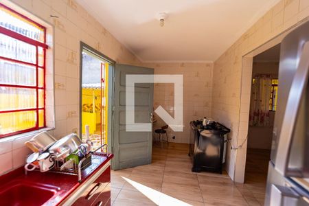 Cozinha de casa à venda com 3 quartos, 100m² em Jardim Verônia, São Paulo