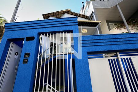 Fachada de casa à venda com 3 quartos, 185m² em Nova Floresta, Belo Horizonte