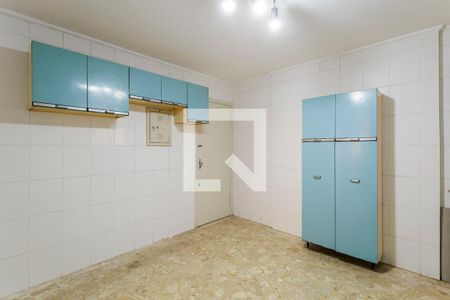 Cozinha de apartamento à venda com 2 quartos, 80m² em Vila Uberabinha, São Paulo