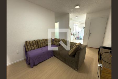 Sala de apartamento para alugar com 2 quartos, 45m² em Brás de Pina, Rio de Janeiro