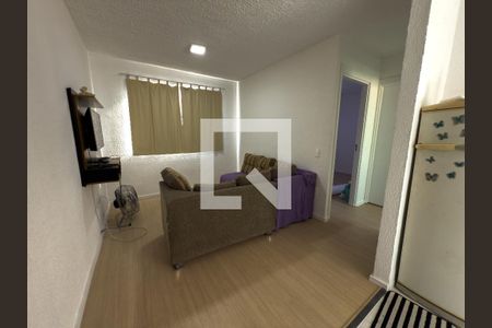 Sala de apartamento para alugar com 2 quartos, 45m² em Brás de Pina, Rio de Janeiro