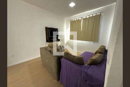 Sala de apartamento para alugar com 2 quartos, 45m² em Brás de Pina, Rio de Janeiro