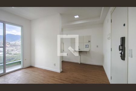 Sala de apartamento para alugar com 2 quartos, 42m² em Santo Cristo, Rio de Janeiro