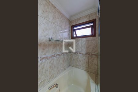 Banheiro da Suíte 3 de apartamento à venda com 3 quartos, 235m² em Santo Antônio, Porto Alegre
