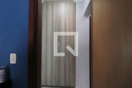 Corredor - Armário de apartamento para alugar com 3 quartos, 80m² em Santa Mônica, Uberlândia