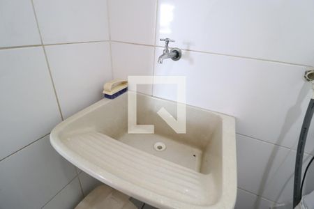Área de Serviço de apartamento para alugar com 3 quartos, 80m² em Santa Mônica, Uberlândia