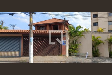 Fachada de casa à venda com 3 quartos, 128m² em Jardim Monte Kemel, São Paulo