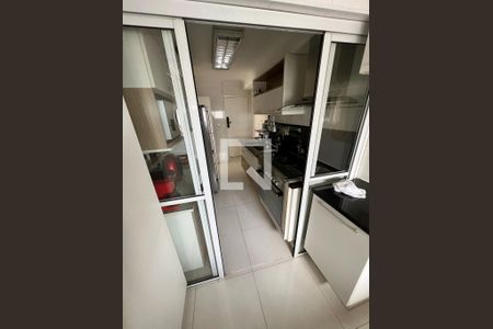 Cozinha de apartamento à venda com 2 quartos, 103m² em Água Branca, São Paulo