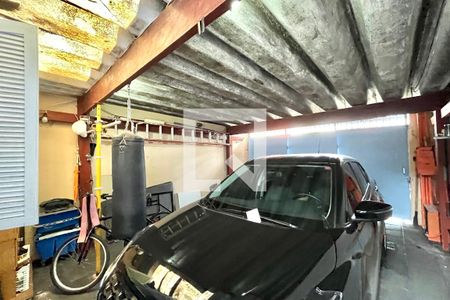 Garagem de casa para alugar com 3 quartos, 190m² em Conjunto Residencial Jardim Canaa, São Paulo