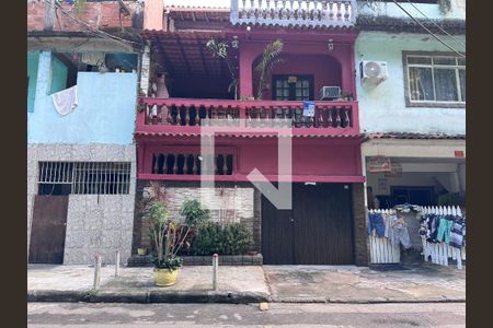 Fachada de casa à venda com 4 quartos, 215m² em Vargem Pequena, Rio de Janeiro