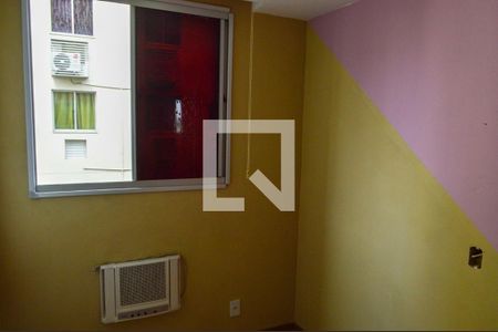 Quarto 1 de apartamento para alugar com 2 quartos, 52m² em Taquara, Rio de Janeiro