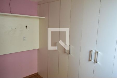 Quarto 1 de apartamento para alugar com 2 quartos, 52m² em Taquara, Rio de Janeiro