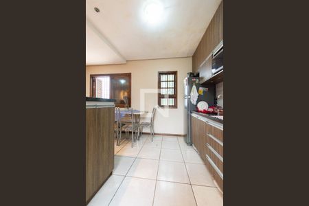 Cozinha de casa à venda com 2 quartos, 100m² em Olaria, Canoas