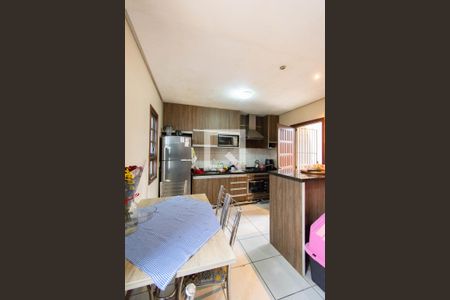 Cozinha de casa à venda com 2 quartos, 100m² em Olaria, Canoas