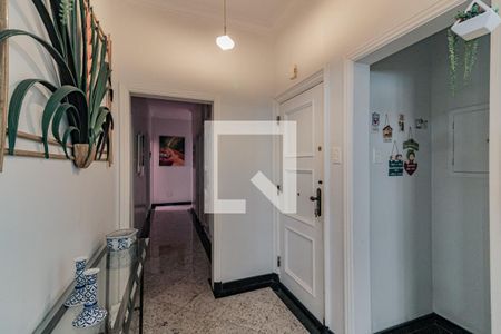 Hall de entrada de apartamento à venda com 5 quartos, 270m² em Copacabana, Rio de Janeiro