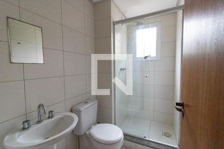 Banheiro de apartamento à venda com 3 quartos, 75m² em Medianeira, Porto Alegre