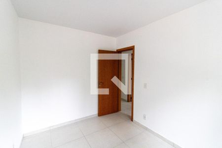 Quarto 2 de apartamento à venda com 3 quartos, 75m² em Medianeira, Porto Alegre