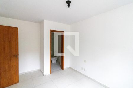 Suíte de apartamento à venda com 3 quartos, 75m² em Medianeira, Porto Alegre